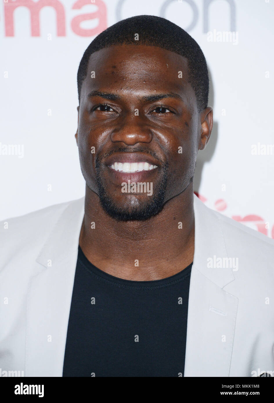 Kevin Hart 118 at the 2015 CinemaCon Big Screen Achievement Awards at
