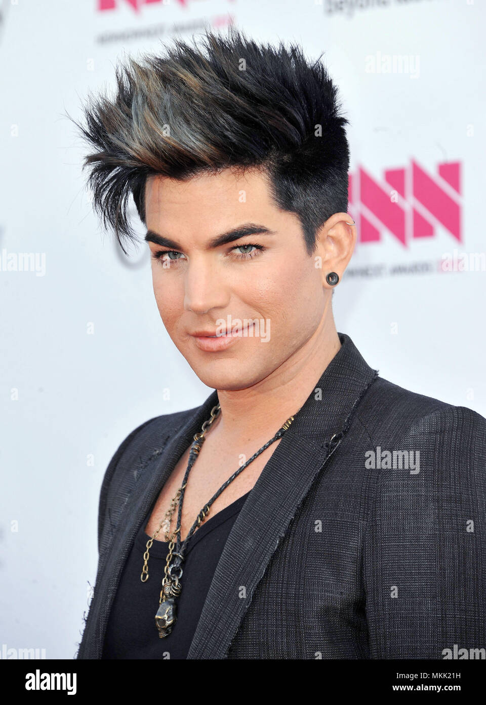 Adam lambert _37 red carpet event hi-res stock photography and images ...