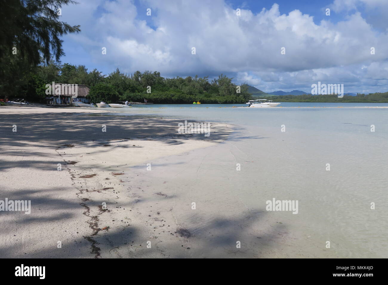 Charming coastline of Indian ocean at Mauritius island Stock Photo - Alamy