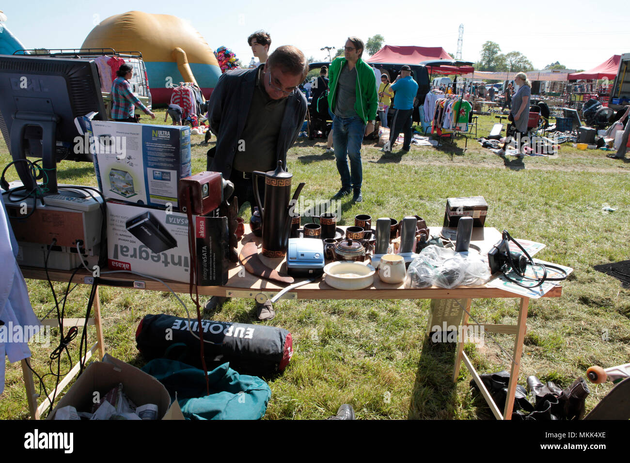 car boot sale open today near me