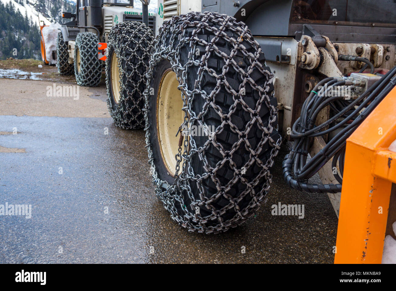 Snow plough, snow blower, with chains on wheels, Cold de Pailheres