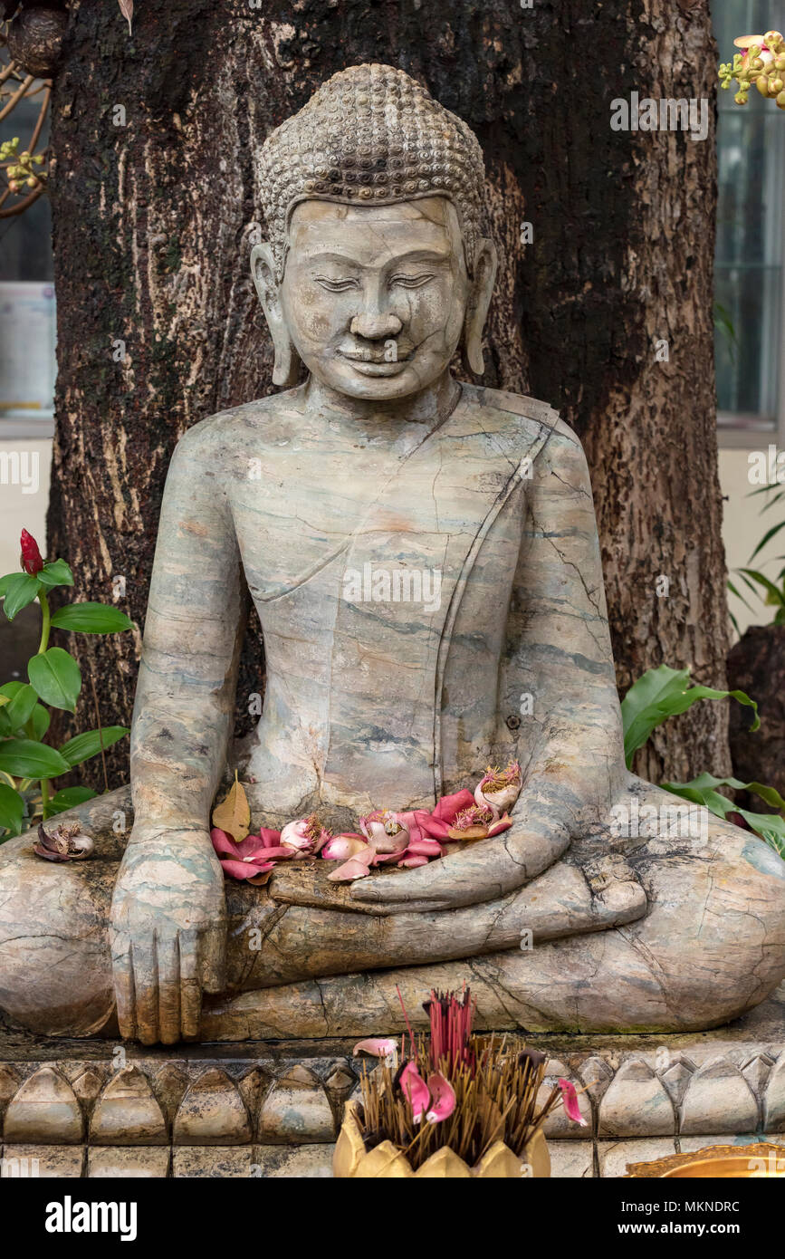 Buddha image cambodia hi-res stock photography and images - Alamy