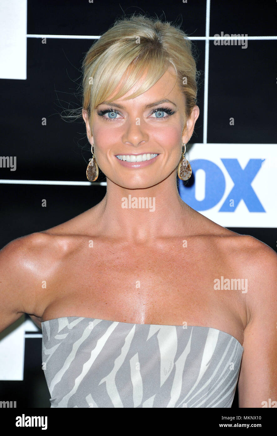 a Jaime Pressly  15 at the tca - FOX  Summer 2011 at Gladstone Restaurant in Malibu.a Jaime Pressly  15 Red Carpet Event, Vertical, USA, Film Industry, Celebrities,  Photography, Bestof, Arts Culture and Entertainment, Topix Celebrities fashion /  Vertical, Best of, Event in Hollywood Life - California,  Red Carpet and backstage, USA, Film Industry, Celebrities,  movie celebrities, TV celebrities, Music celebrities, Photography, Bestof, Arts Culture and Entertainment,  Topix, headshot, vertical, one person,, from the year , 2011, inquiry tsuni@Gamma-USA.com Stock Photo