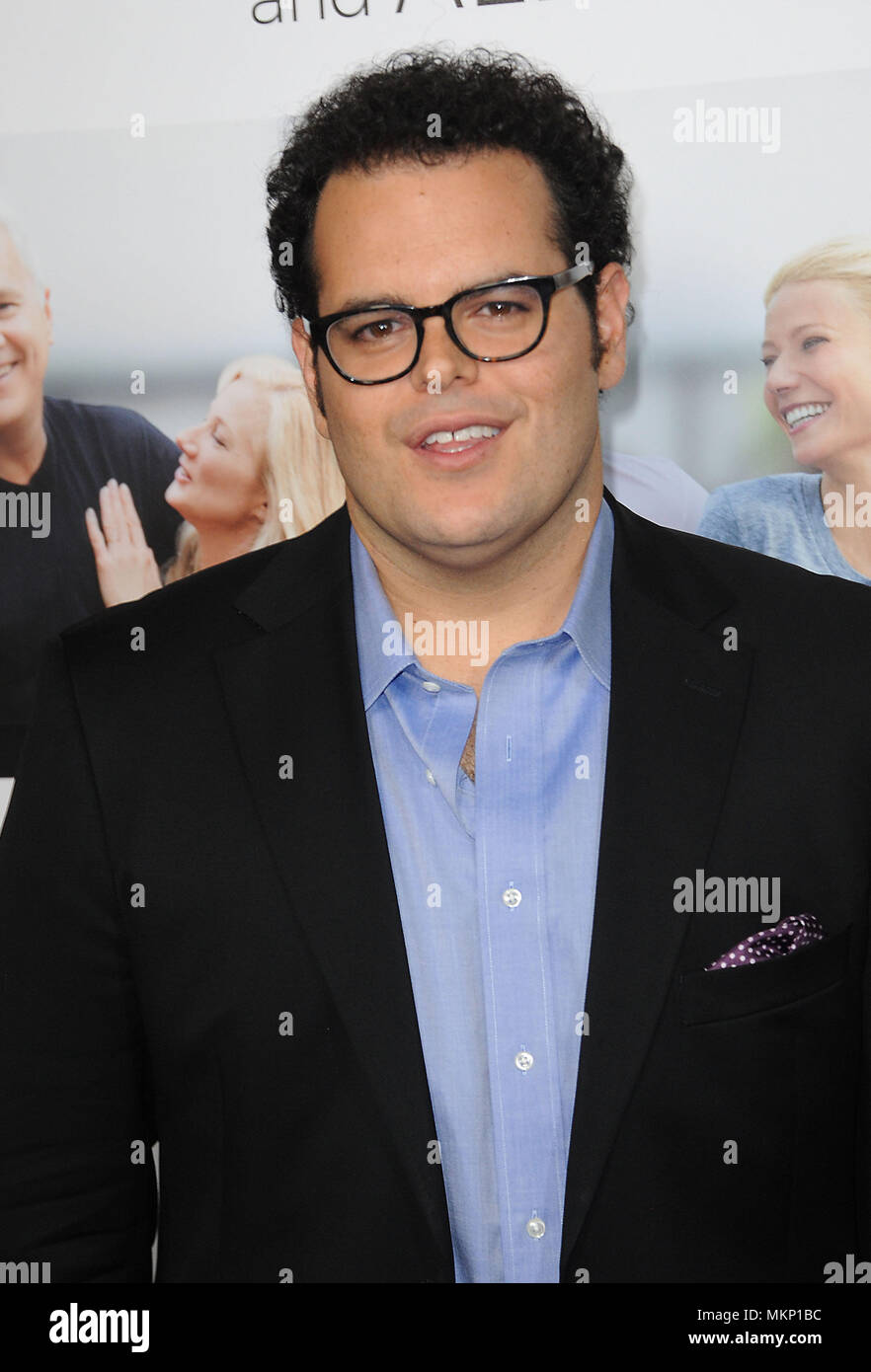 Josh Gad  arriving  Thank You For Sharing Premiere at the Arclight Theatre In Los Angeles.Josh Gad 177 Red Carpet Event, Vertical, USA, Film Industry, Celebrities,  Photography, Bestof, Arts Culture and Entertainment, Topix Celebrities fashion /  Vertical, Best of, Event in Hollywood Life - California,  Red Carpet and backstage, USA, Film Industry, Celebrities,  movie celebrities, TV celebrities, Music celebrities, Photography, Bestof, Arts Culture and Entertainment,  Topix, headshot, vertical, one person,, from the year , 2013, inquiry tsuni@Gamma-USA.com Stock Photo