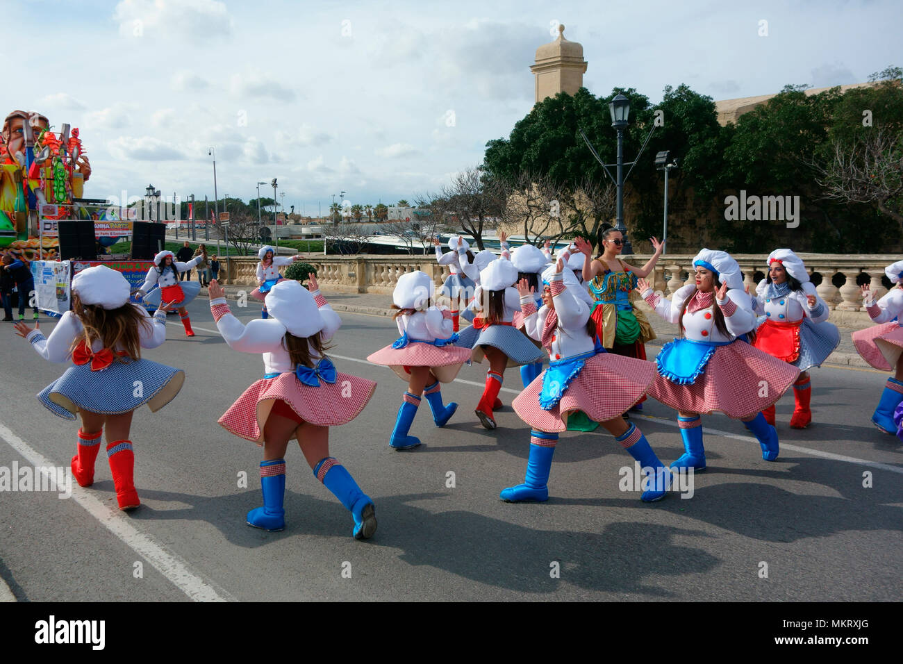 Carnival dancers hi-res stock photography and images - Alamy