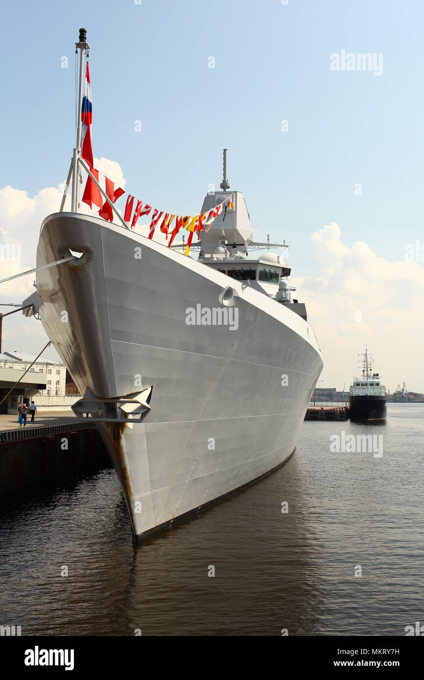 Navy ship signal flag signal flags hi-res stock photography and images ...