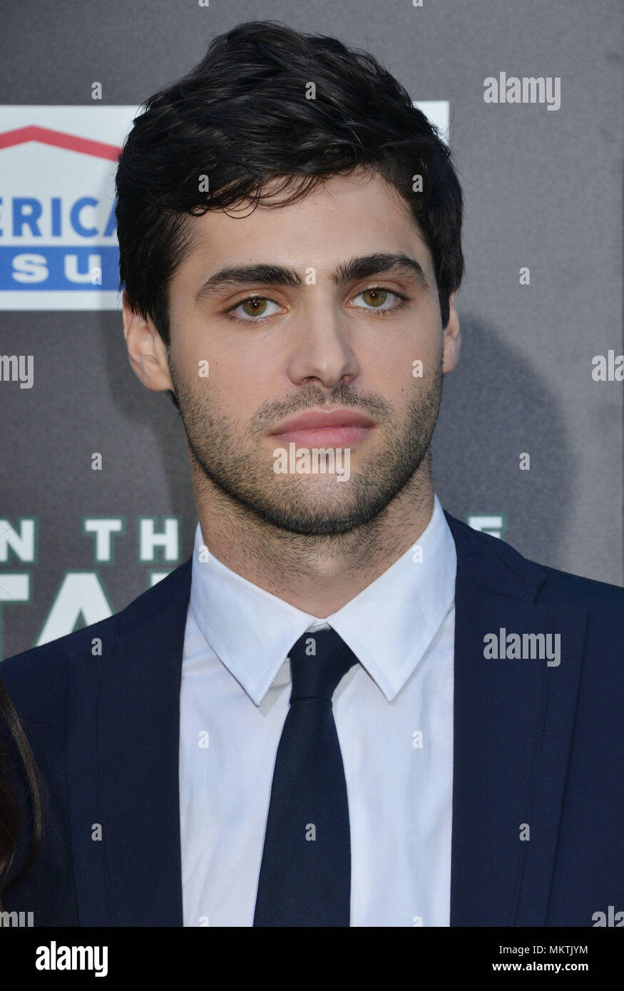 Matthew Daddario at the When The Game Stands Tall Premiere