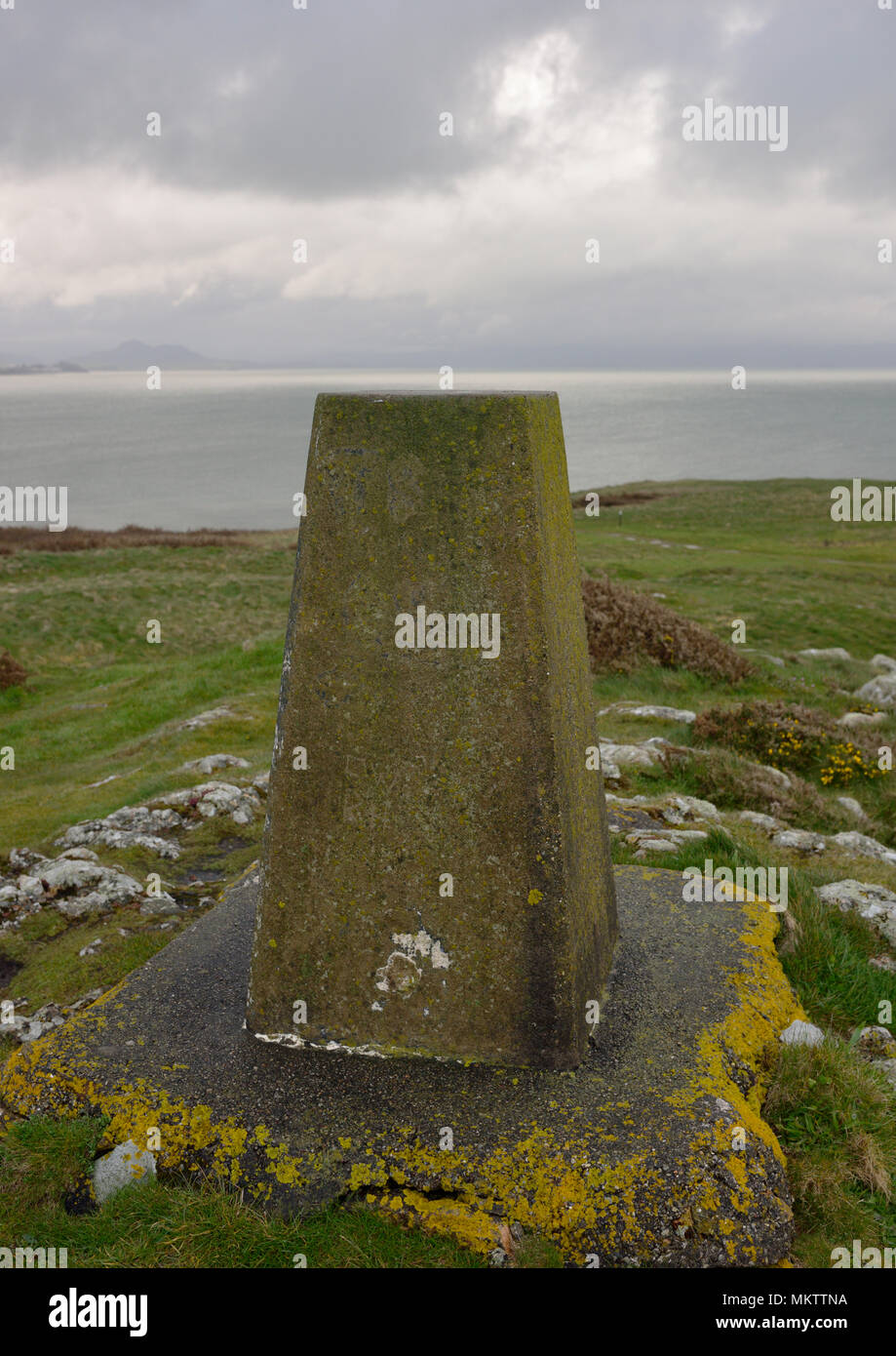 Trig point on horizon hi-res stock photography and images - Alamy
