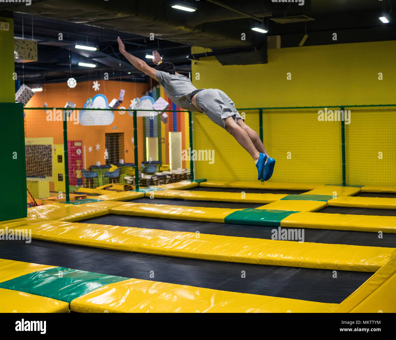 Trampolinist Trampoline gymnast male tumbling hi-res stock photography and images ...