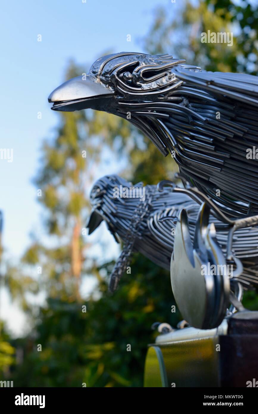 Stainless steel wire sculptures of ravens crows birds, Artwork at