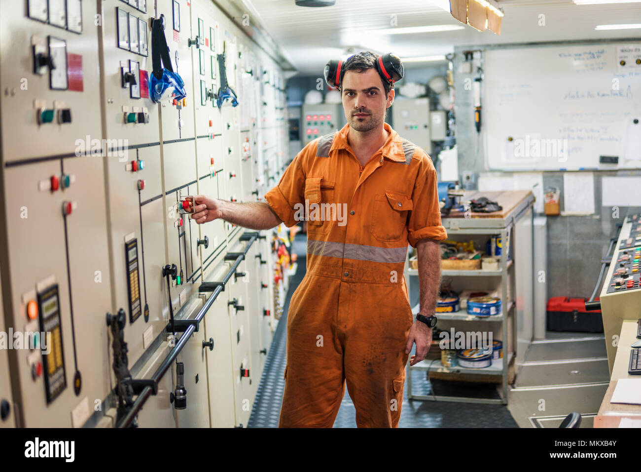 Shipping Vessel High Resolution Stock Photography and Images Alamy