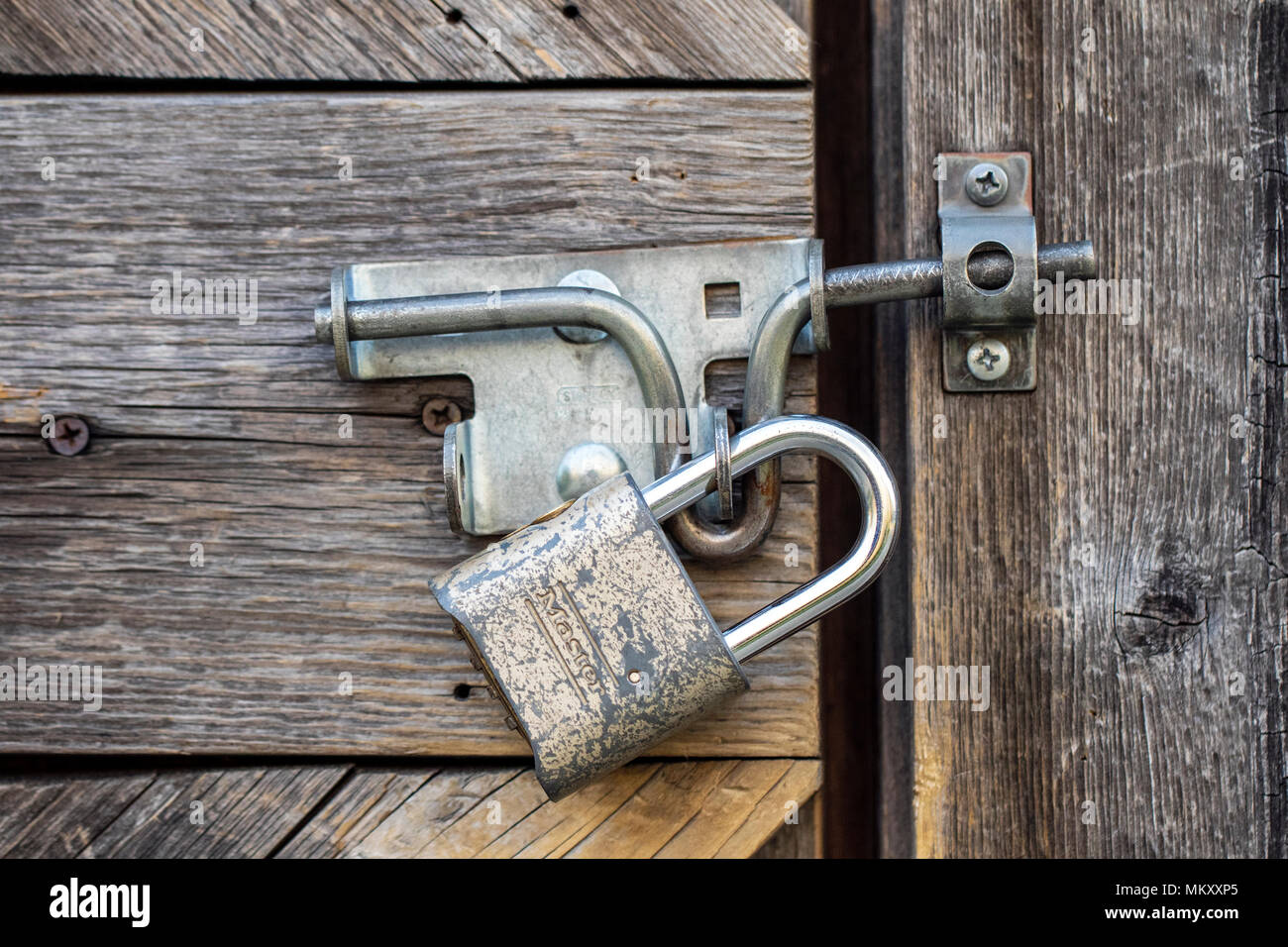 Close-up of lock on barn door - North Carolina, USA Stock Photo - Alamy