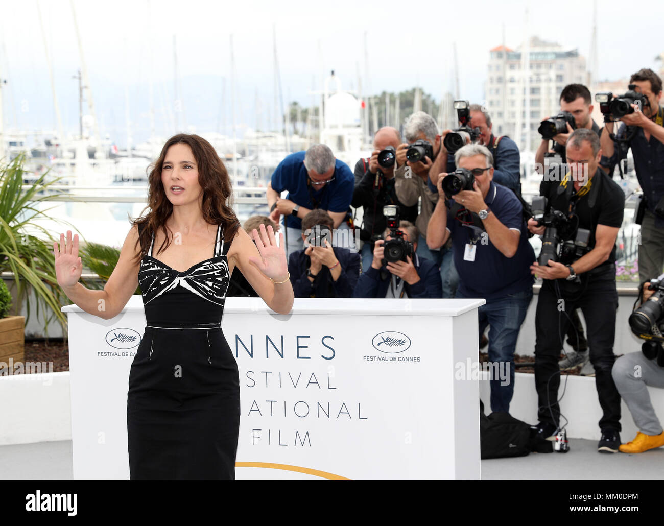 Cannes. 9th May, 2018. Un Certain Regard jury member Virginie Ledoyen attends the Jury Un Certain Regard photocall during the 71st annual Cannes Film Festival at Palais des Festivals in Cannes, France, on May 9, 2018 Credit: Luo Huanhuan/Xinhua/Alamy Live News Stock Photo