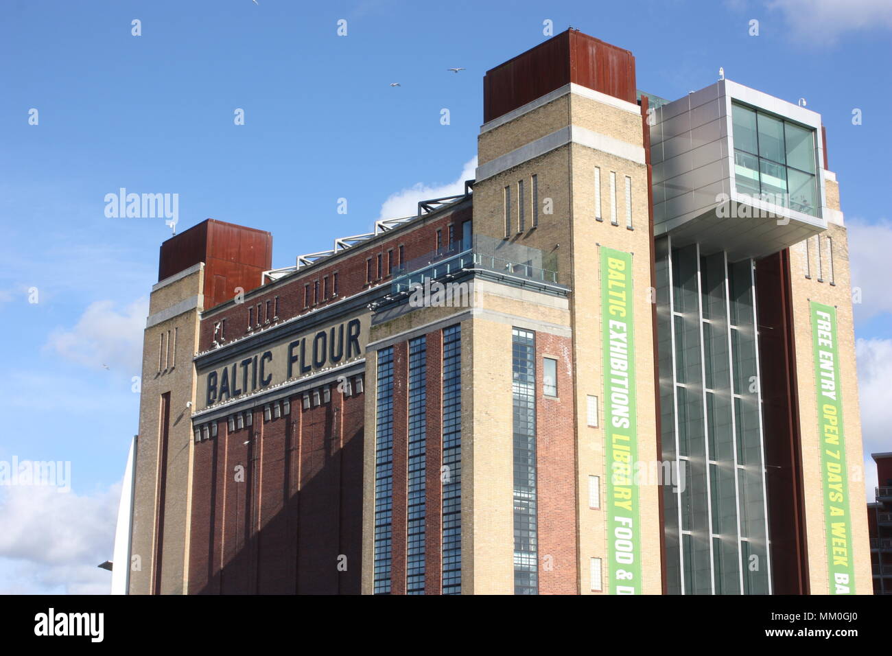 The Baltic Flour Mills Art Centre in Gateshead Stock Photo Alamy