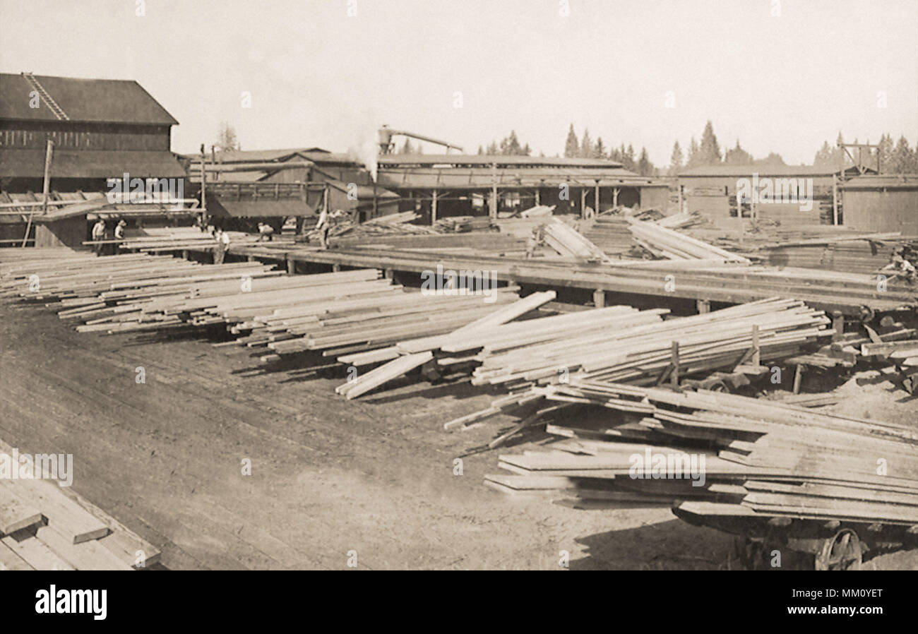Lumber Yard at Spaulding Saw Mill. Newberg. 1914 Stock Photo Alamy