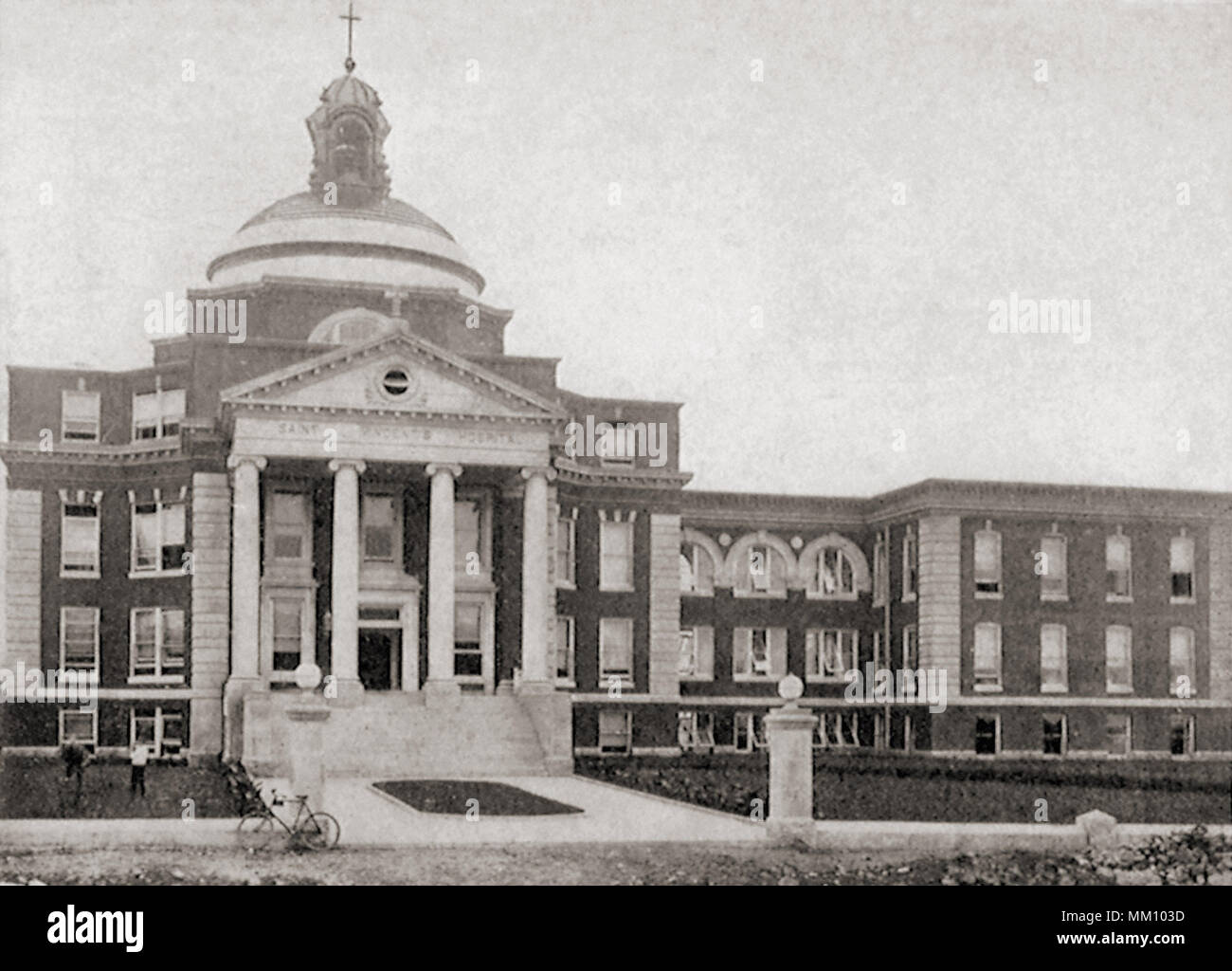 Saint Vincent's Hospital. Bridgeport. 1907 Stock Photo Alamy