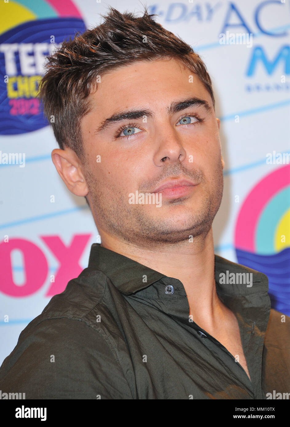 Zac Efron at the Teen Choice 2012 Awards at the Universal Amphitheatre In  Los Angeles.Zac Efron 098 Red Carpet Event, Vertical, USA, Film Industry,  Celebrities, Photography, Bestof, Arts Culture and Entertainment, Topix, image size:943x1390