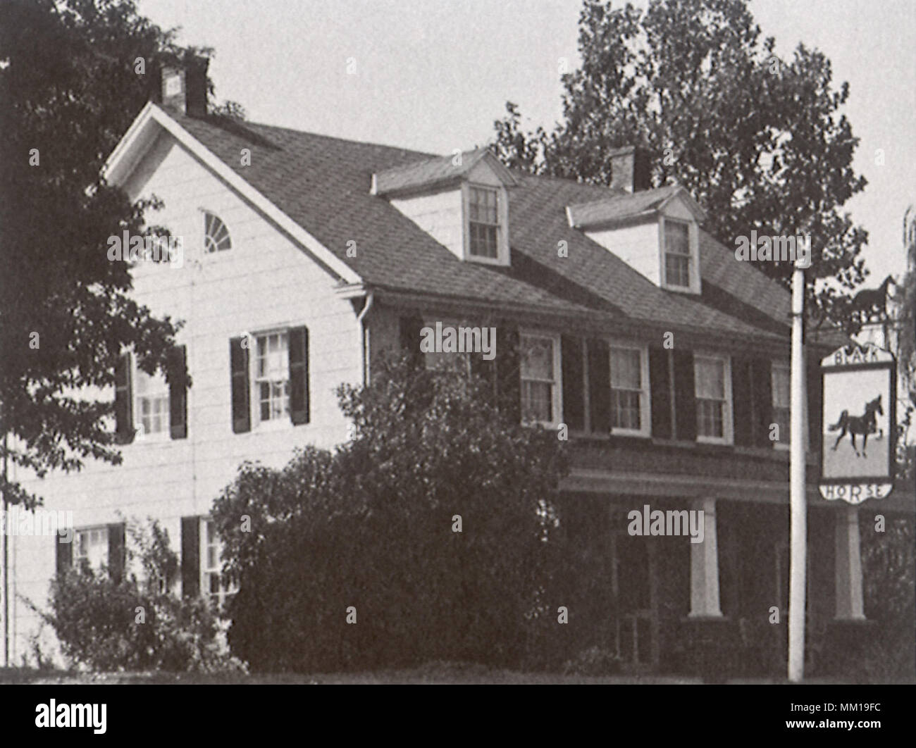 Black horse tavern hi-res stock photography and images - Alamy