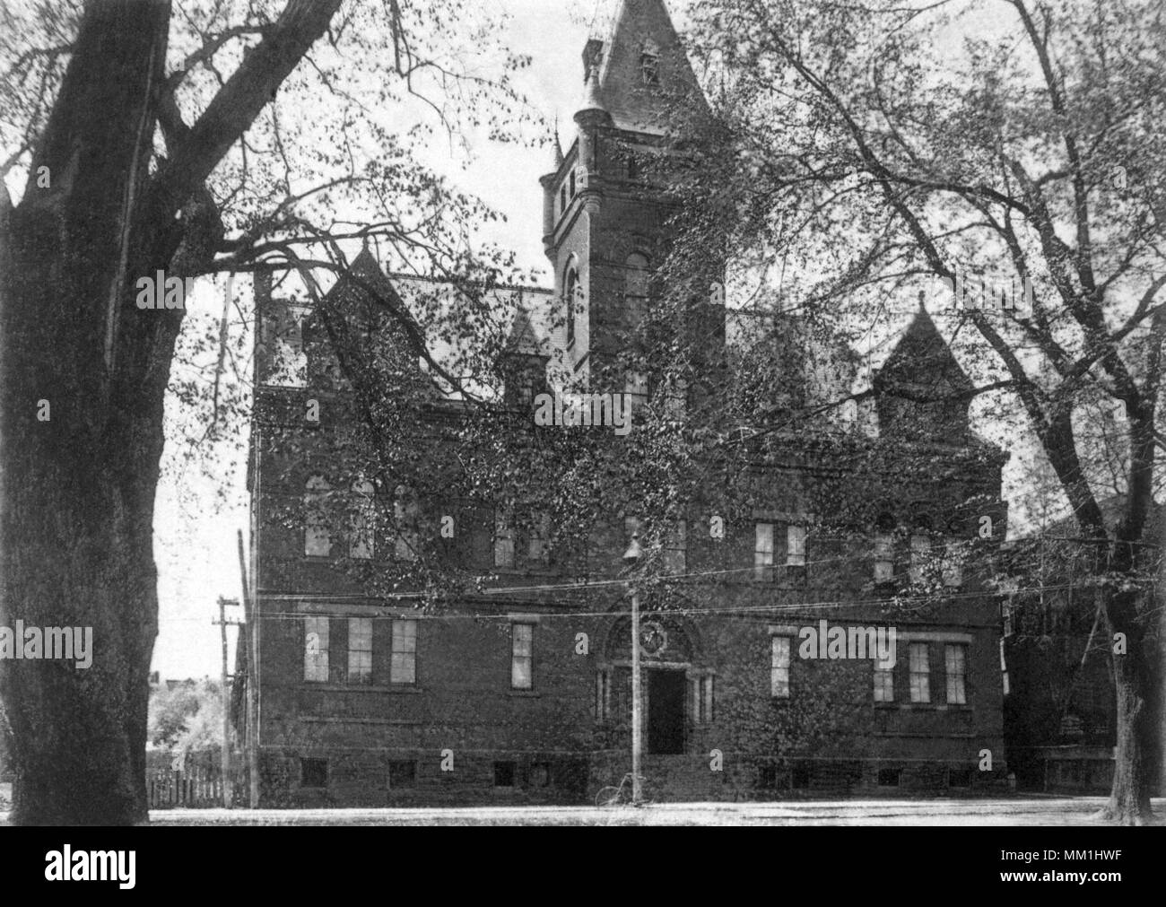 Connecticut state armory Black and White Stock Photos & Images Alamy