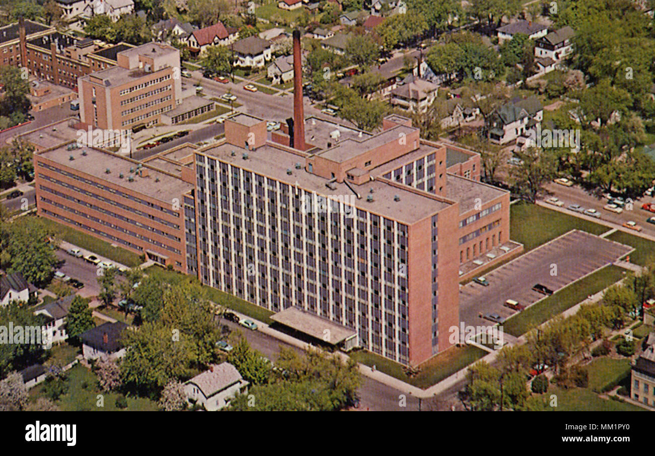 St. Vincent Hospital. Green Bay. 1960 Stock Photo Alamy