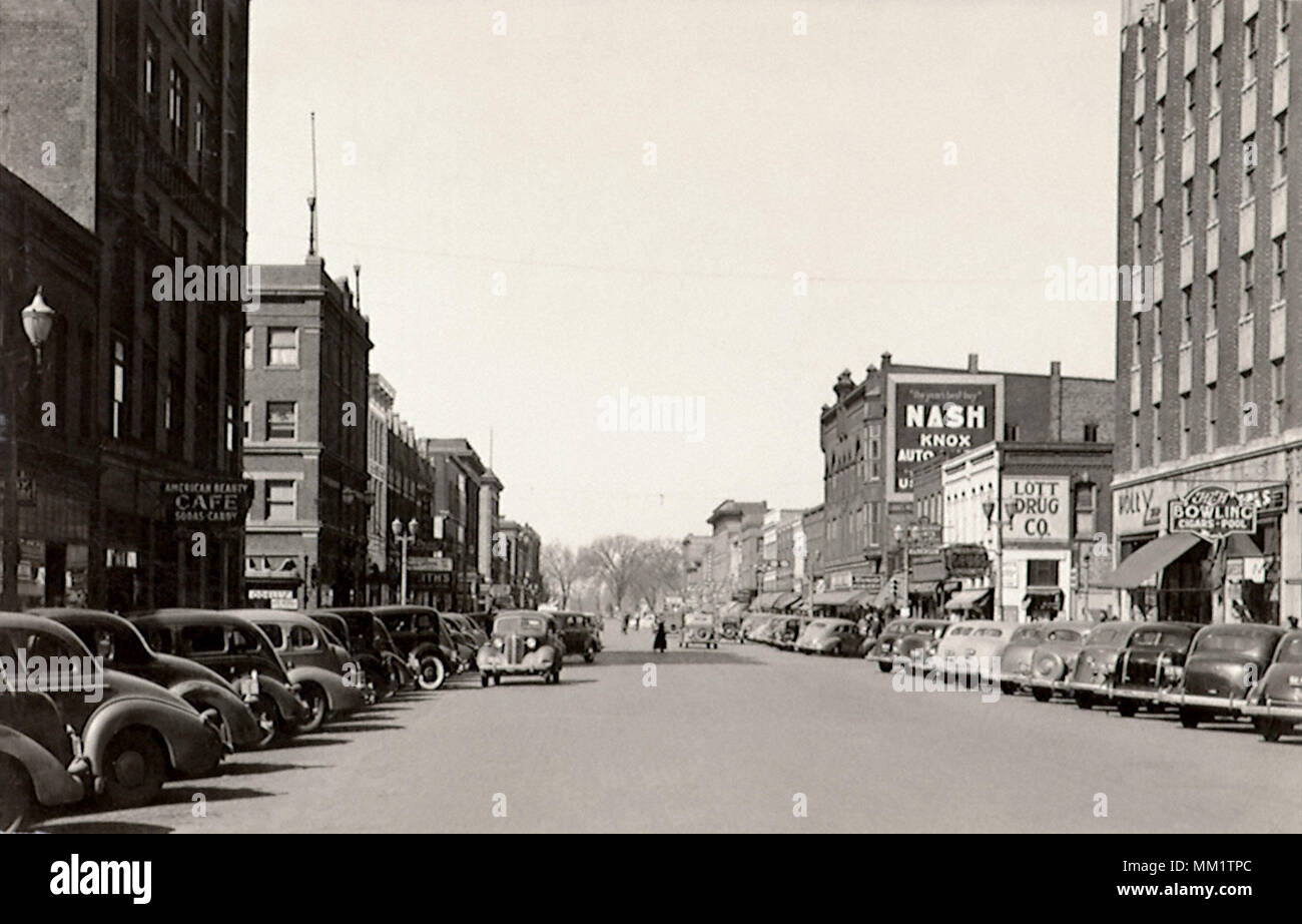 Main Street. Galesburg. 1917 Stock Photo Alamy