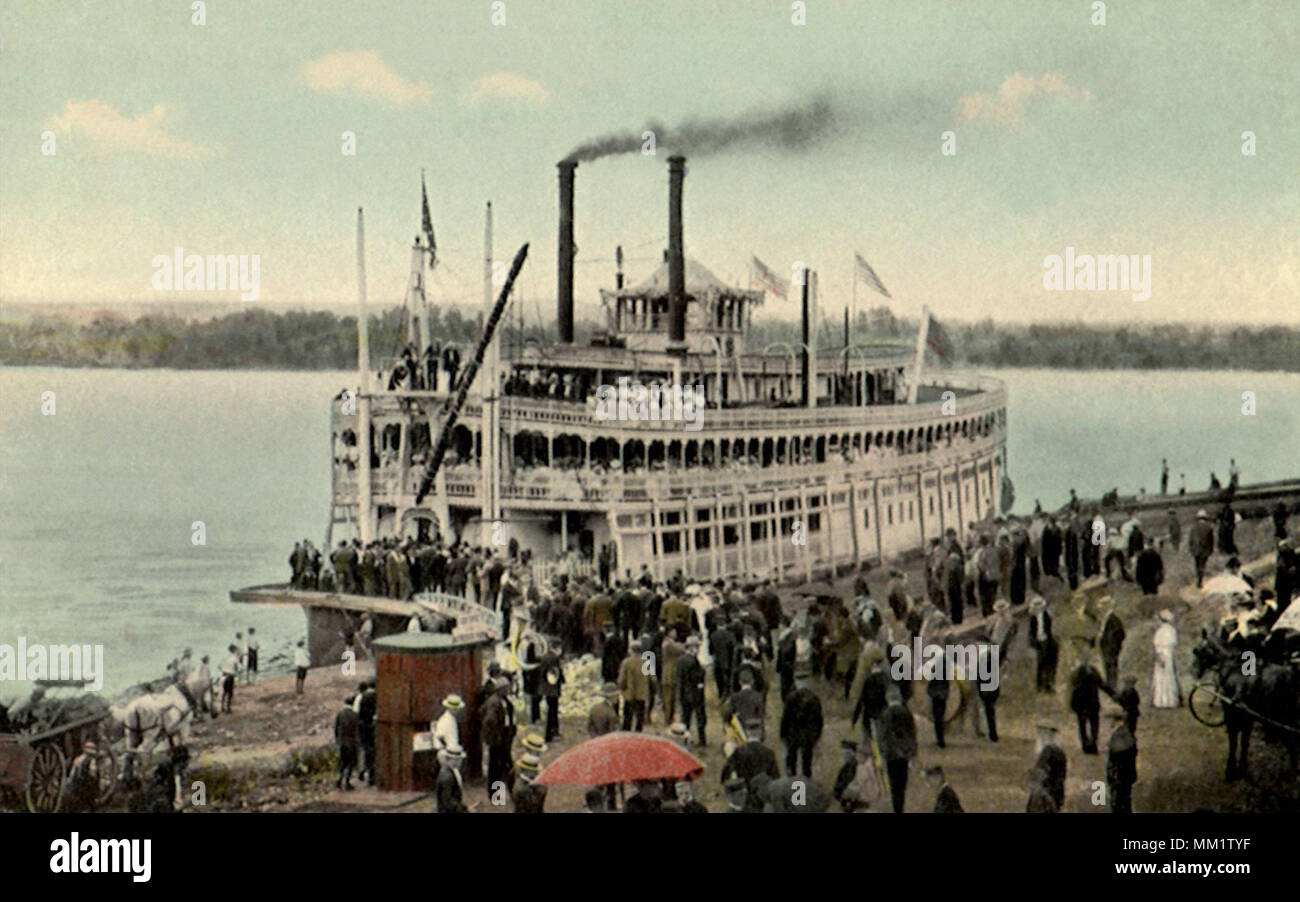 Steam Boat Landing. Peoria. 1913 Stock Photo