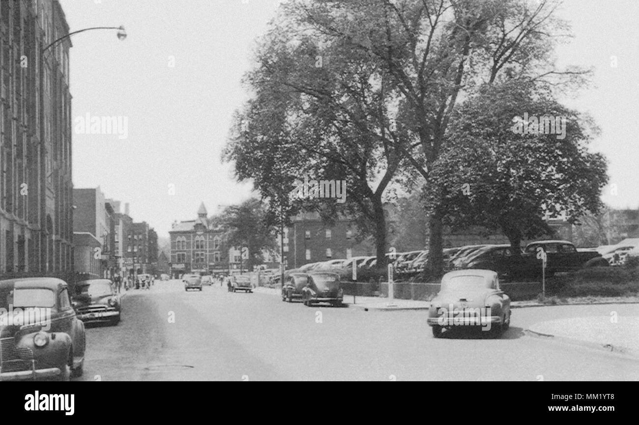 East Main Street Looking West. New Britain. 1950 Stock Photo