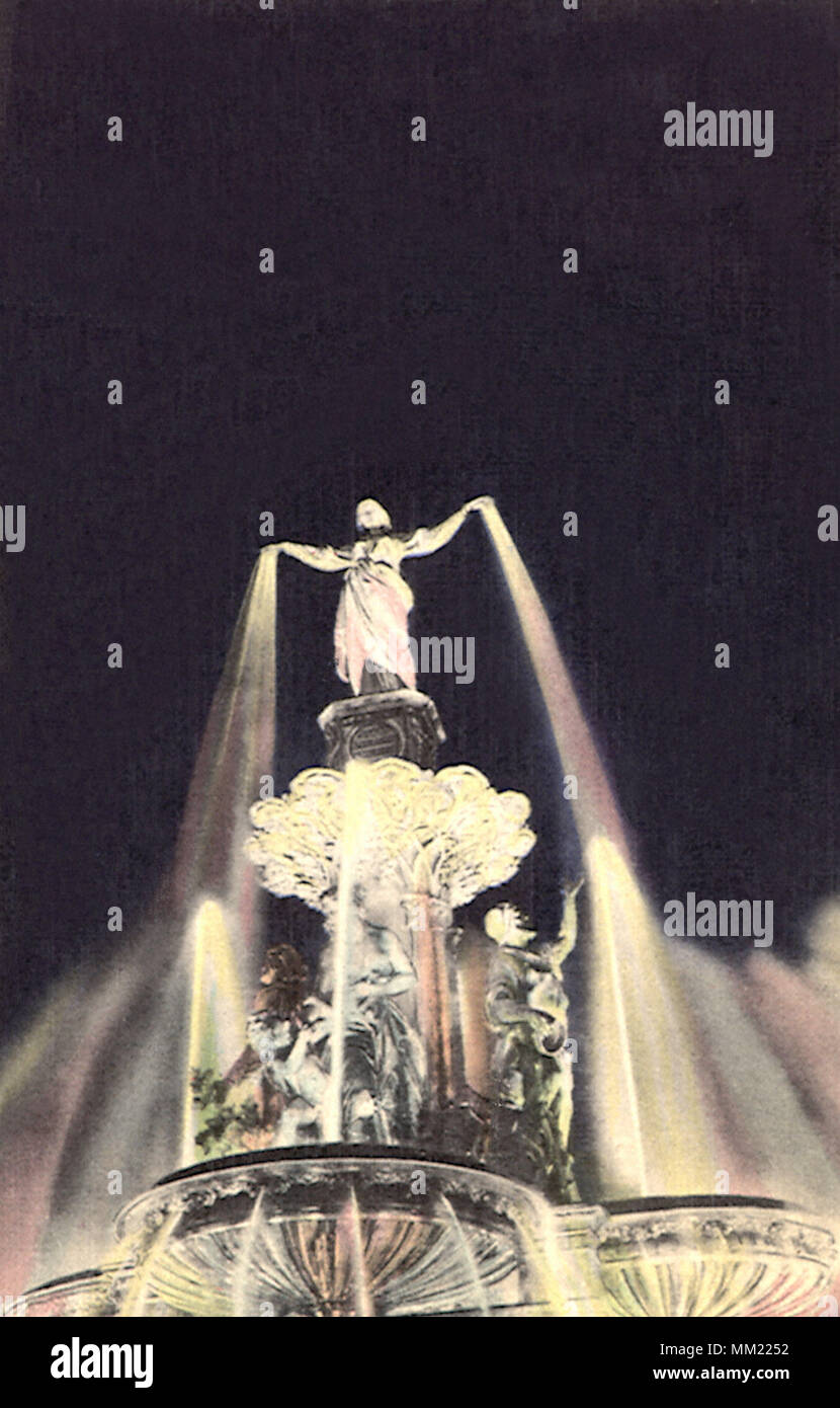 Tyler Davidson Fountain at Night. Cincinnati. 1940 Stock Photo