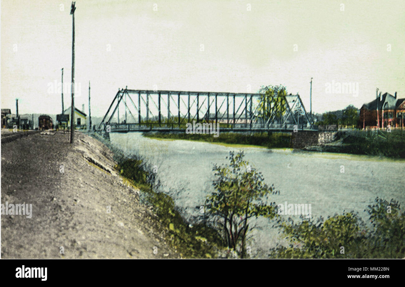 Mahoning River & Main Street Bridge. Niles. 1925 Stock Photo