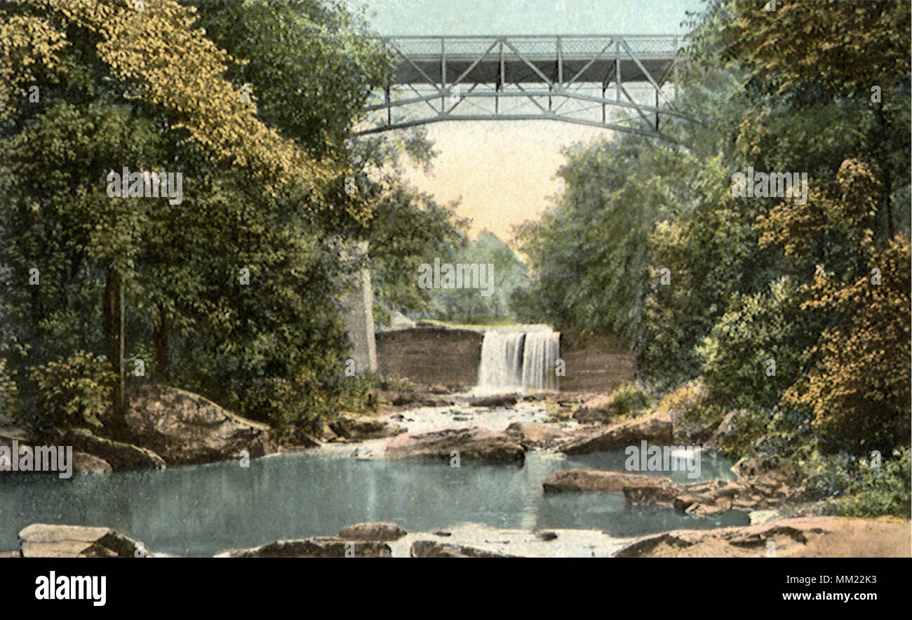 Bridge and Falls in Mill Creek Park. Youngstown. 1919 Stock Photo Alamy