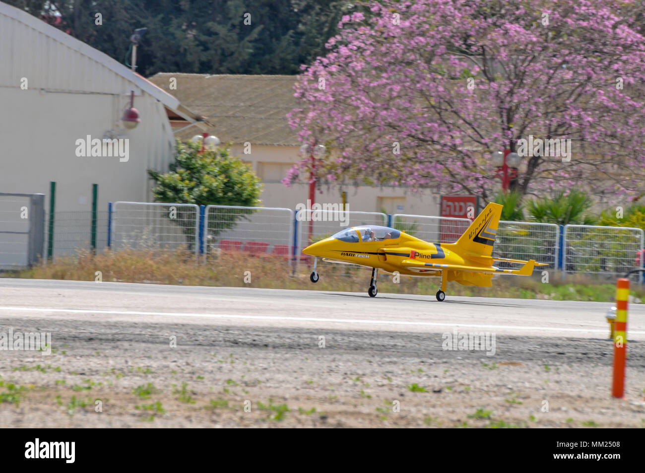 Radio controlled airplanes hires stock photography and images Alamy