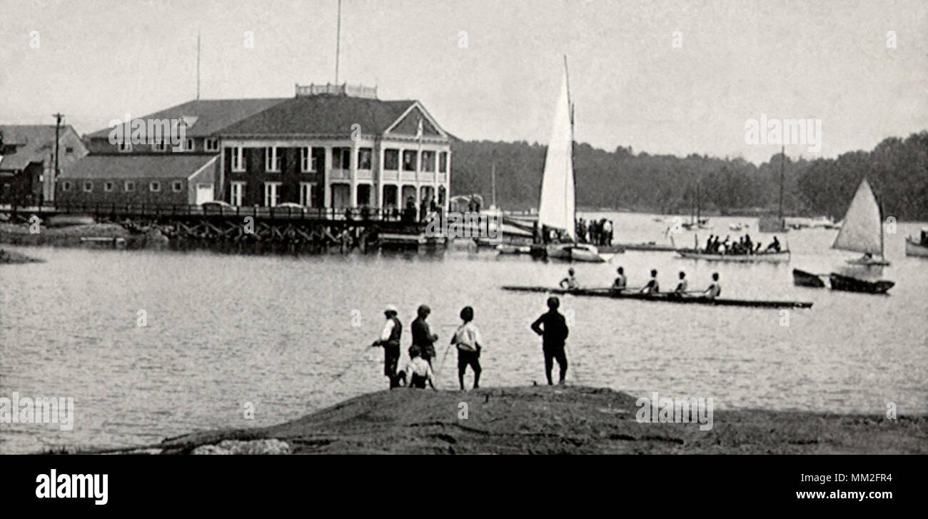 Rowing Club in Hudson Park. Newburgh. 1930 Stock Photo - Alamy