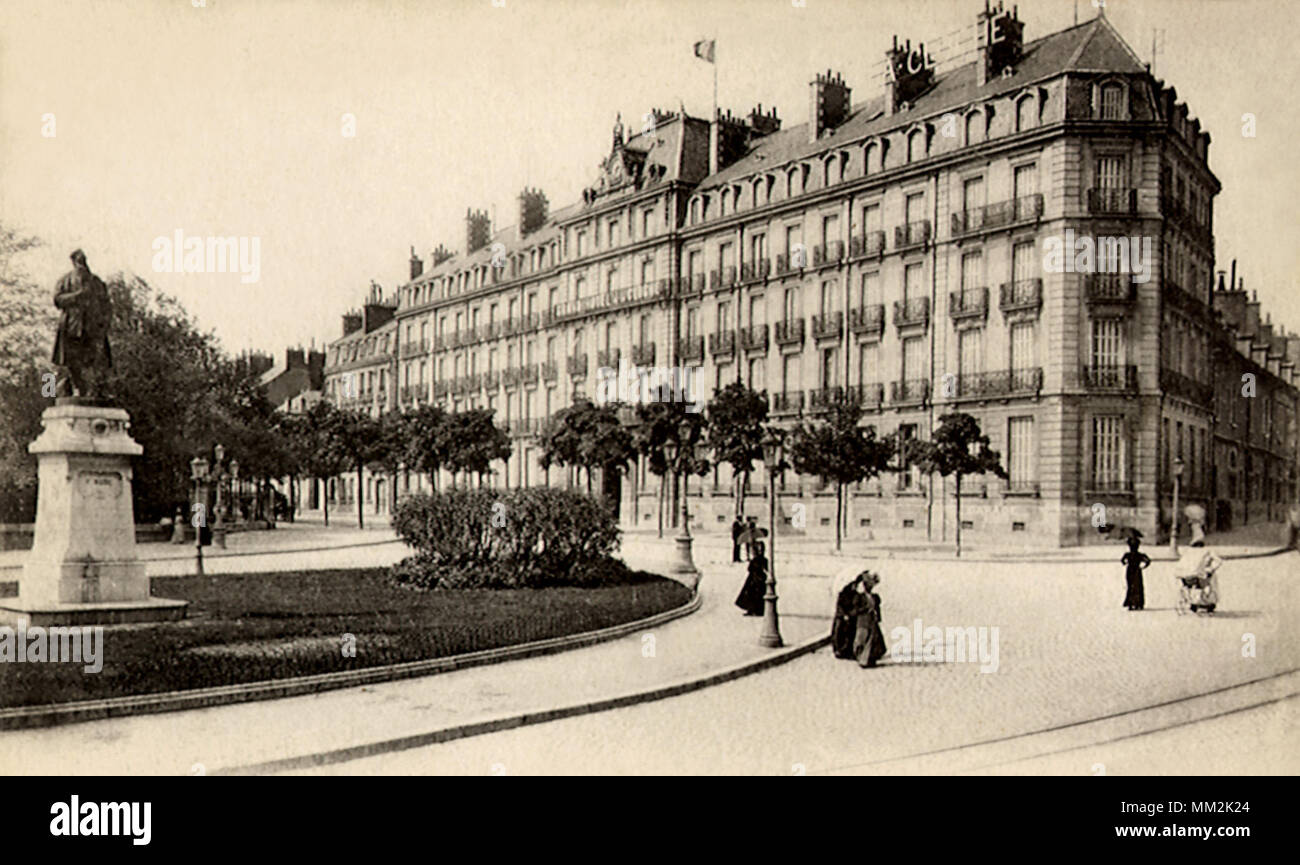 Hotel of the Bell & Darcy Park. Dijon. 1910 Stock Photo