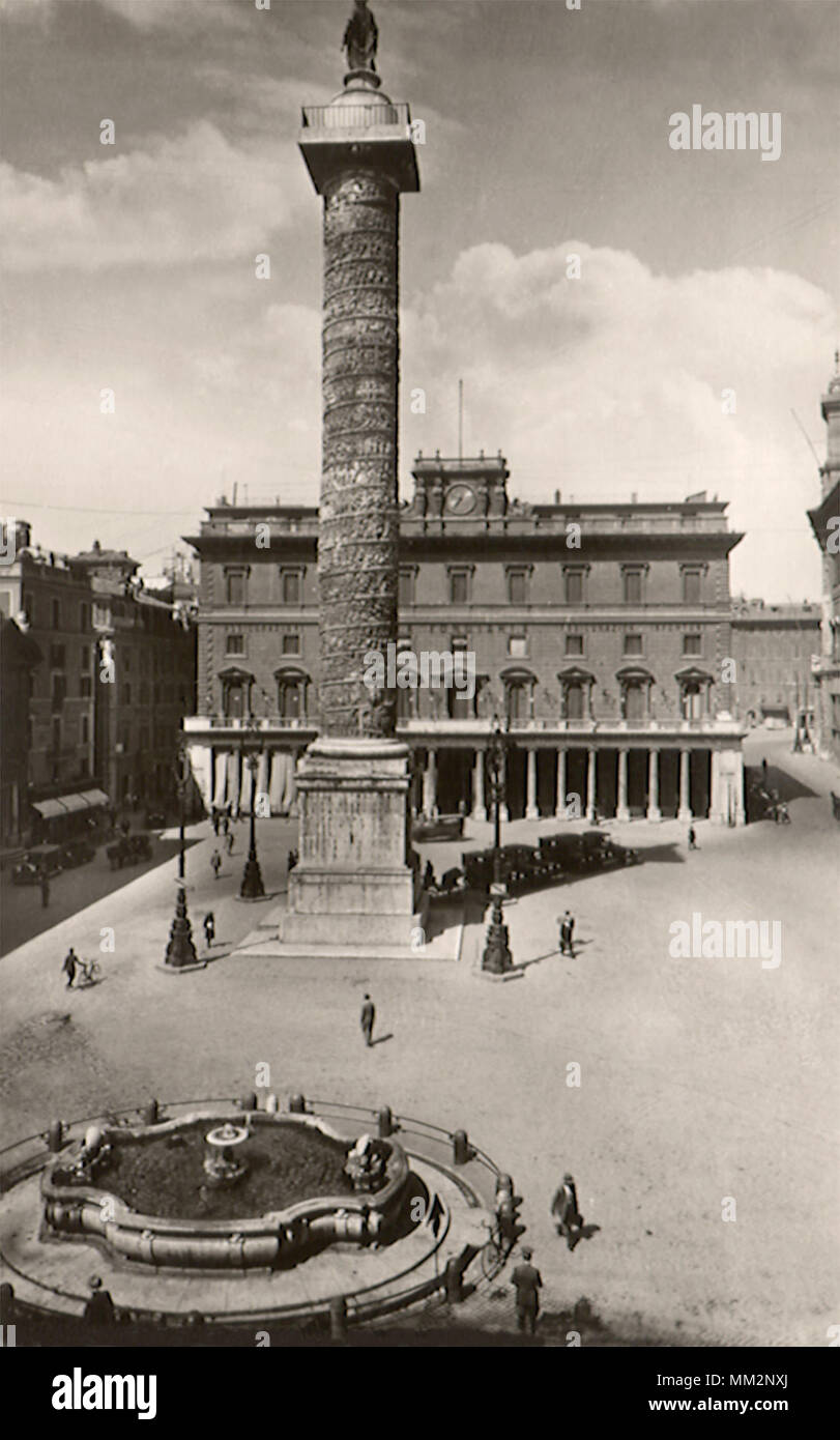 Column at Colonna Square. Rome. 1930 Stock Photo - Alamy