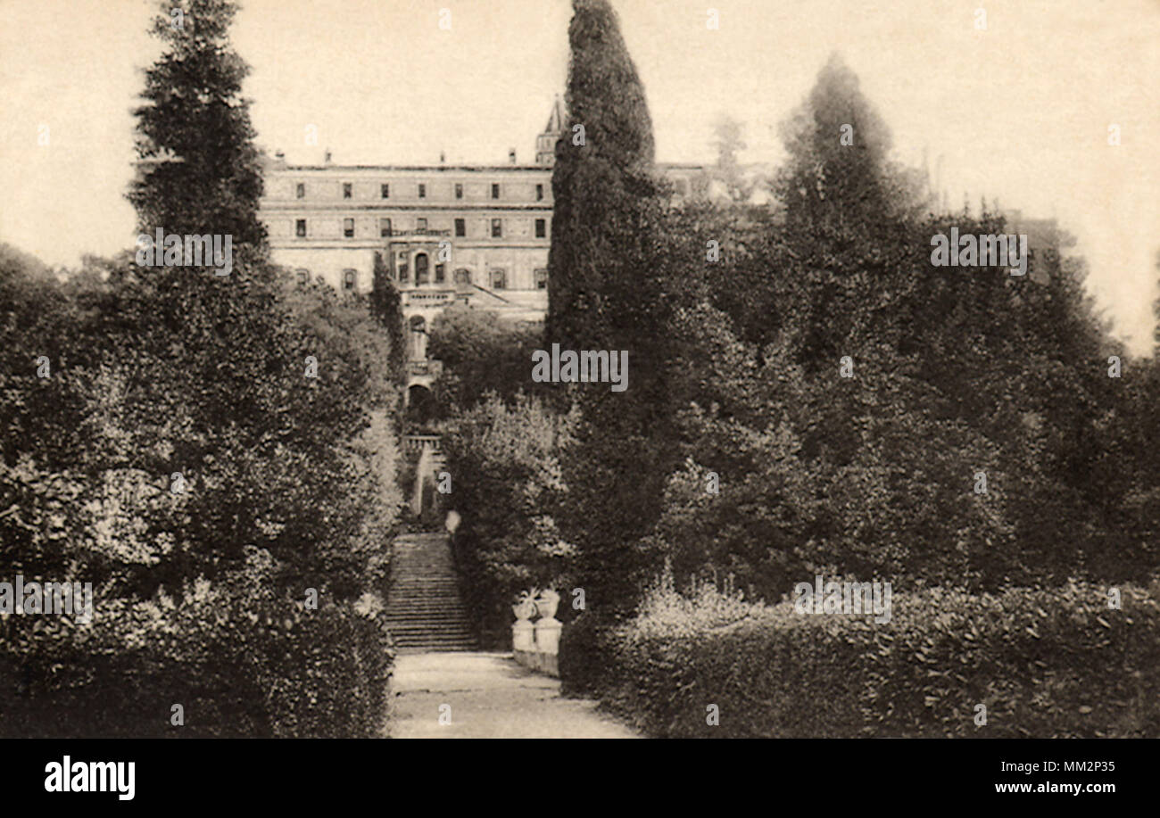 Este Villa. Tivoli. 1930 Stock Photo Alamy