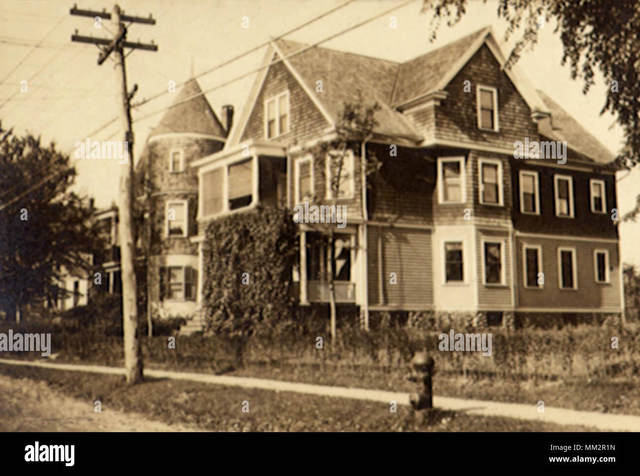 Home on Quaker Lane. West Hartford. 1922 Stock Photo Alamy