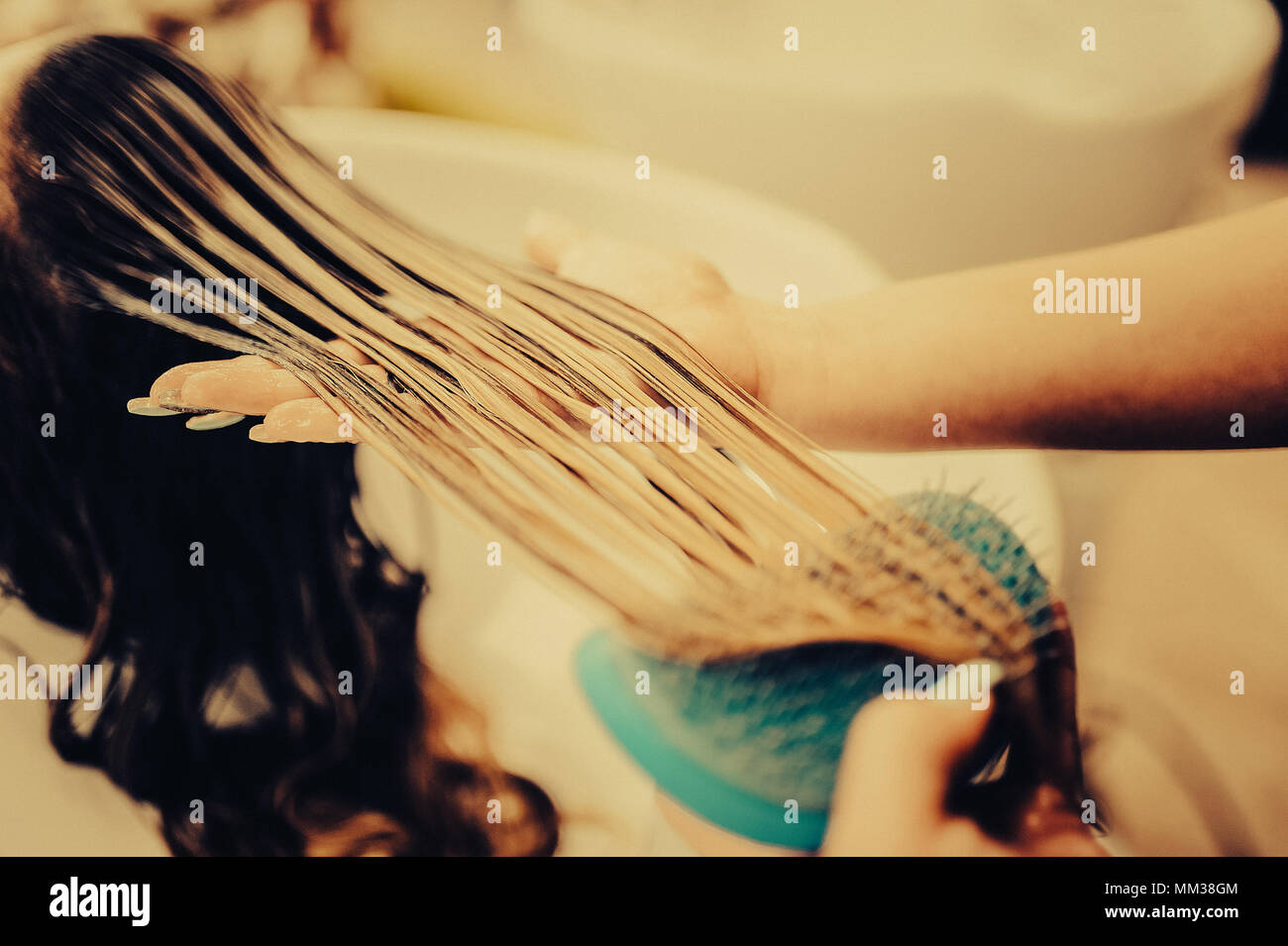 wash-comb-hi-res-stock-photography-and-images-alamy