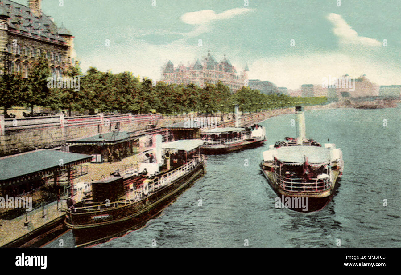 Thames Embankment. London. 1910 Stock Photo