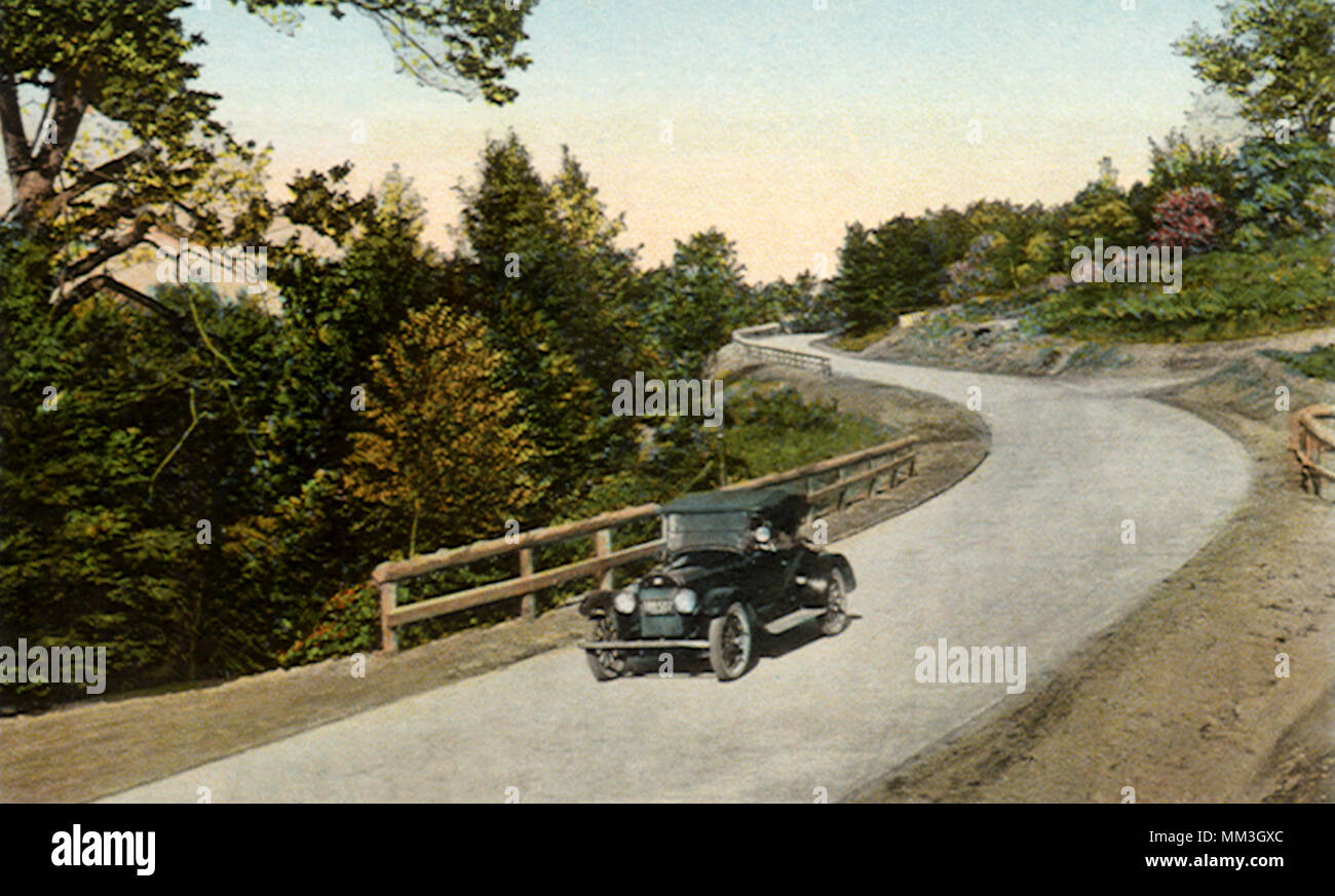 Mohawk trail hi-res stock photography and images - Alamy