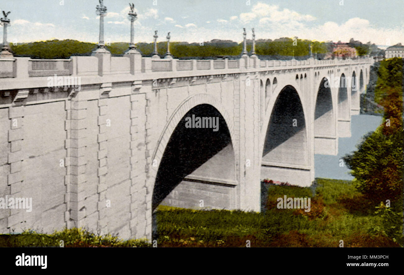 Connecticut Ave. Bridge. Washington DC. 1935 Stock Photo