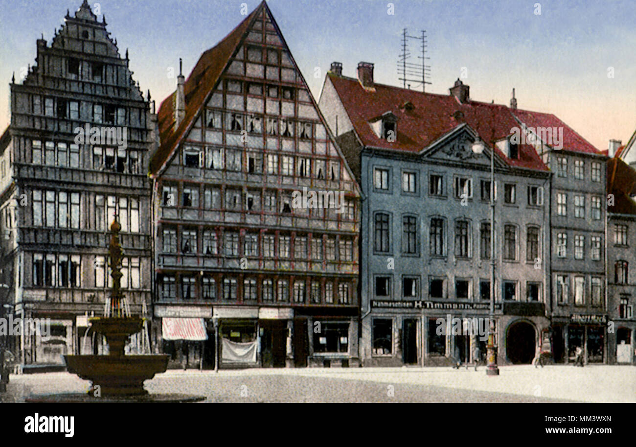 Market Well and Old Häuser. Hannover. 1910 Stock Photo