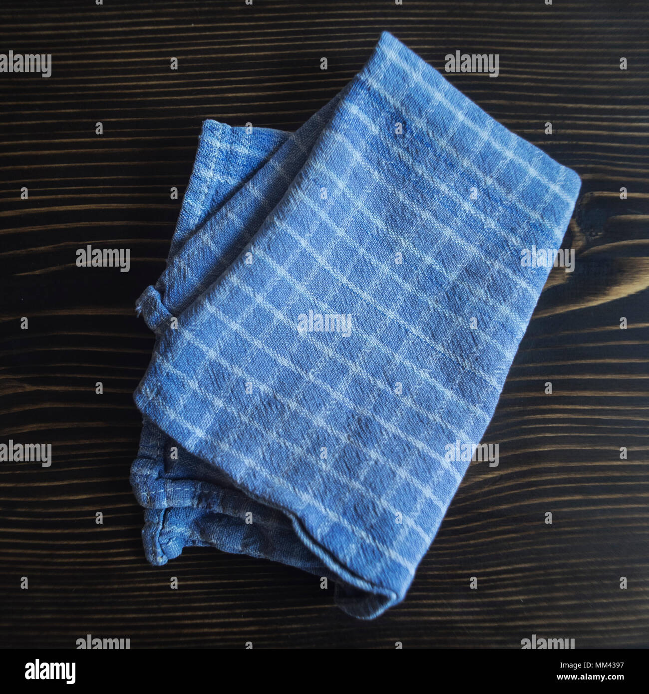 Blue and white checkered tablecloth hires stock photography and images