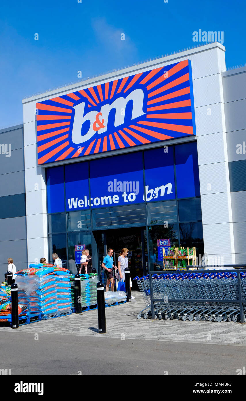 B&m logo hires stock photography and images Alamy