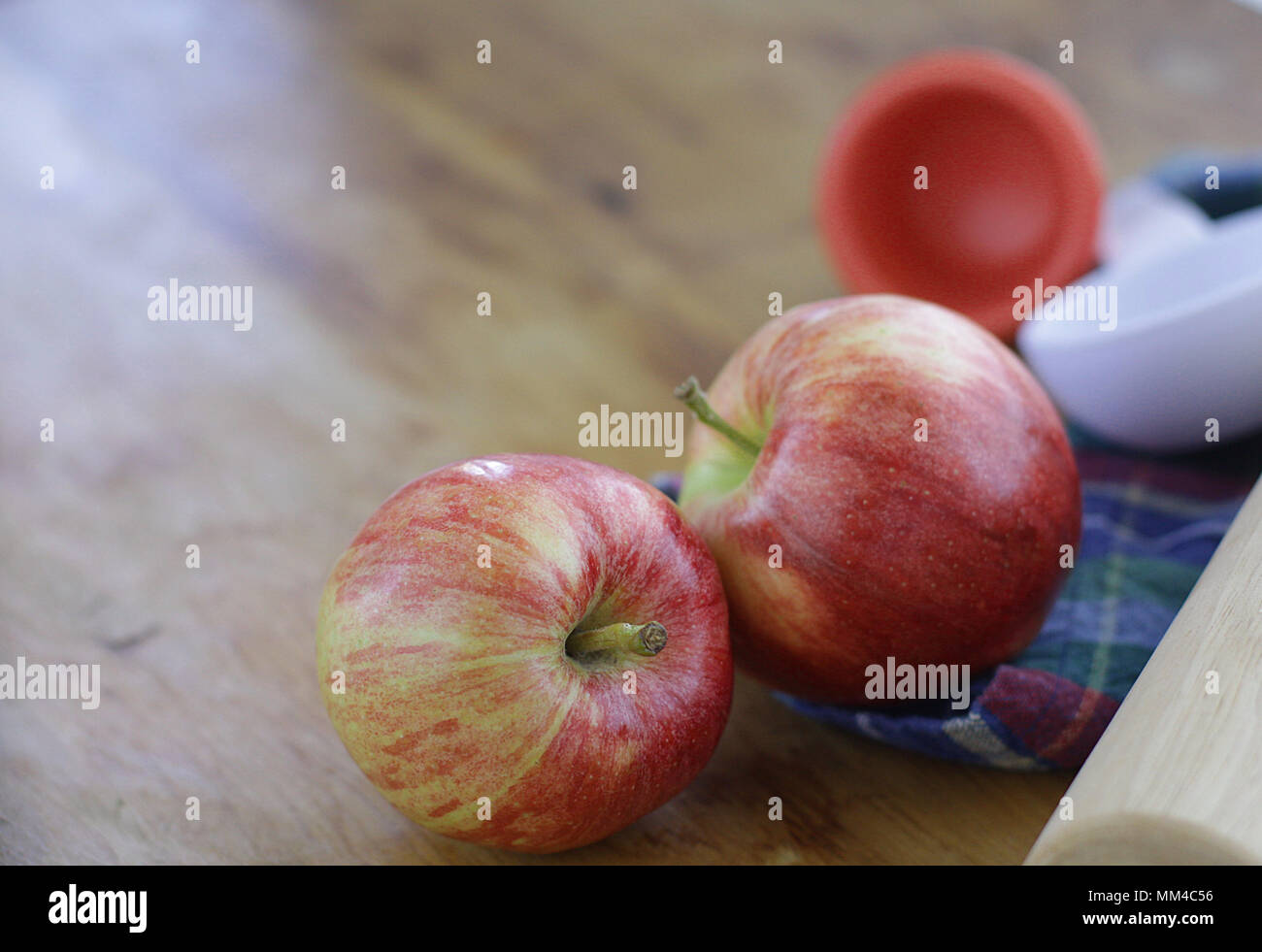 Red apples for pies Stock Photo Alamy