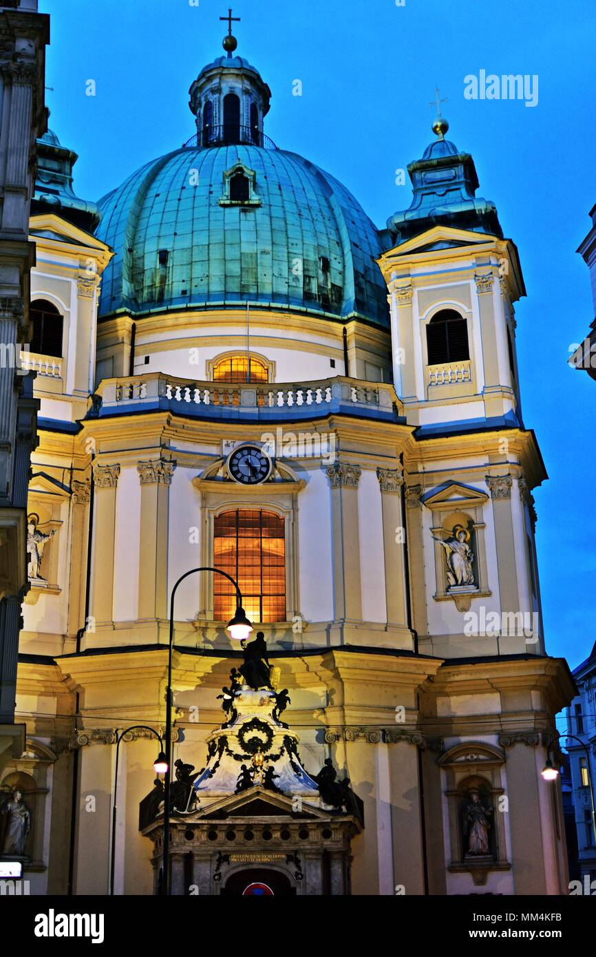 Peterskirche in Vienna by night Stock Photo