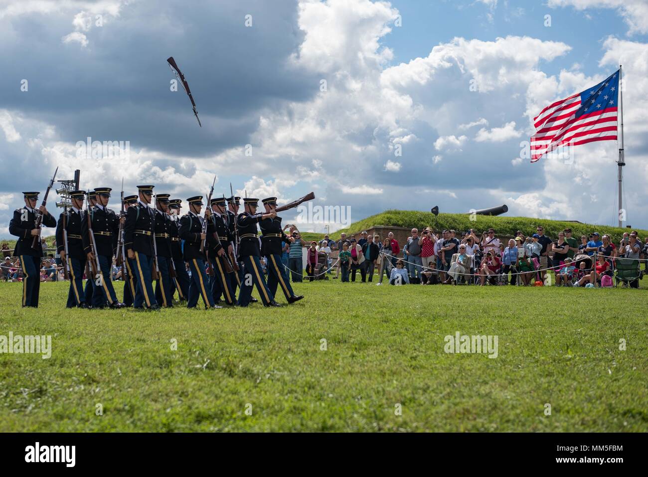 Soldiers of the 3d U.S. Infantry Regiment (The Old Guard) participate ...