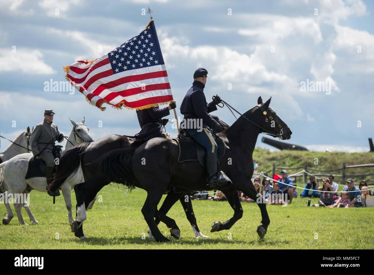 Soldiers of the 3d U.S. Infantry Regiment (The Old Guard) participate ...
