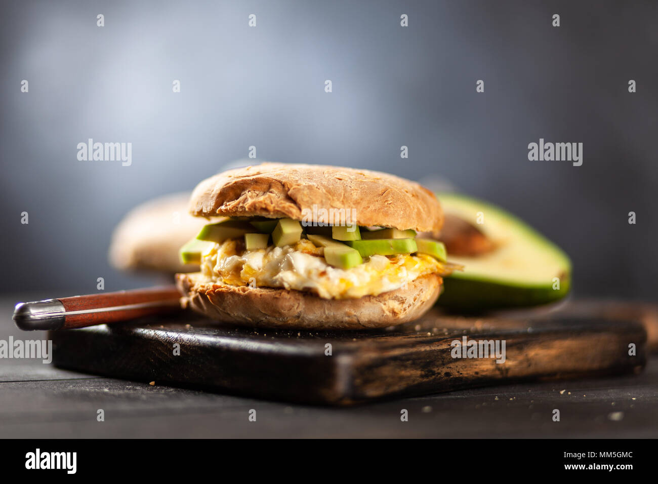 Avocado and egg sandwich Stock Photo - Alamy