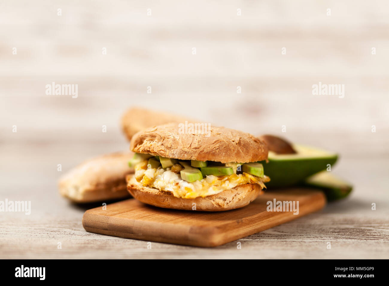 Avocado and egg sandwich Stock Photo - Alamy