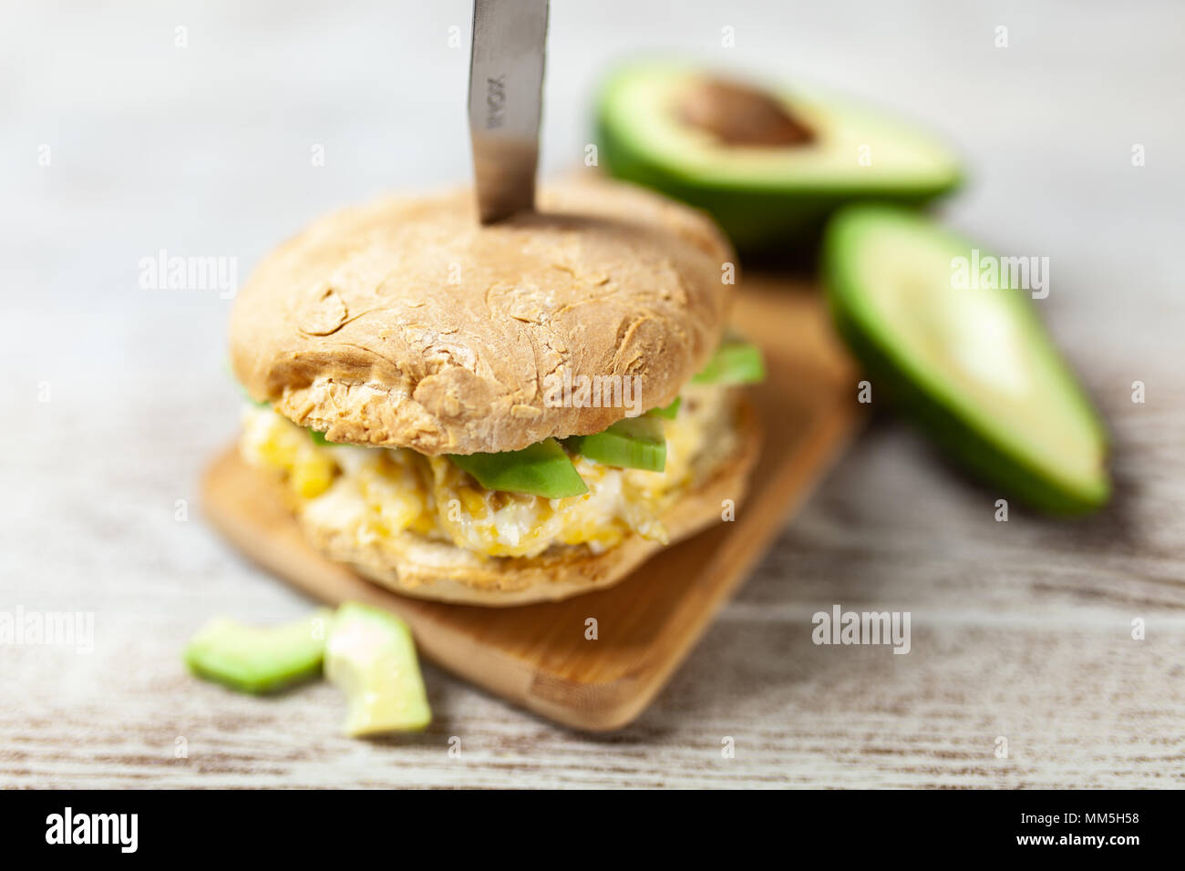 Avocado and egg sandwich Stock Photo - Alamy